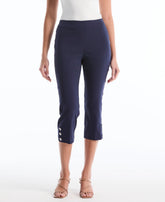 Button Detail Capri