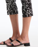 Petite Hibiscus Print Capri With Riveted Vent